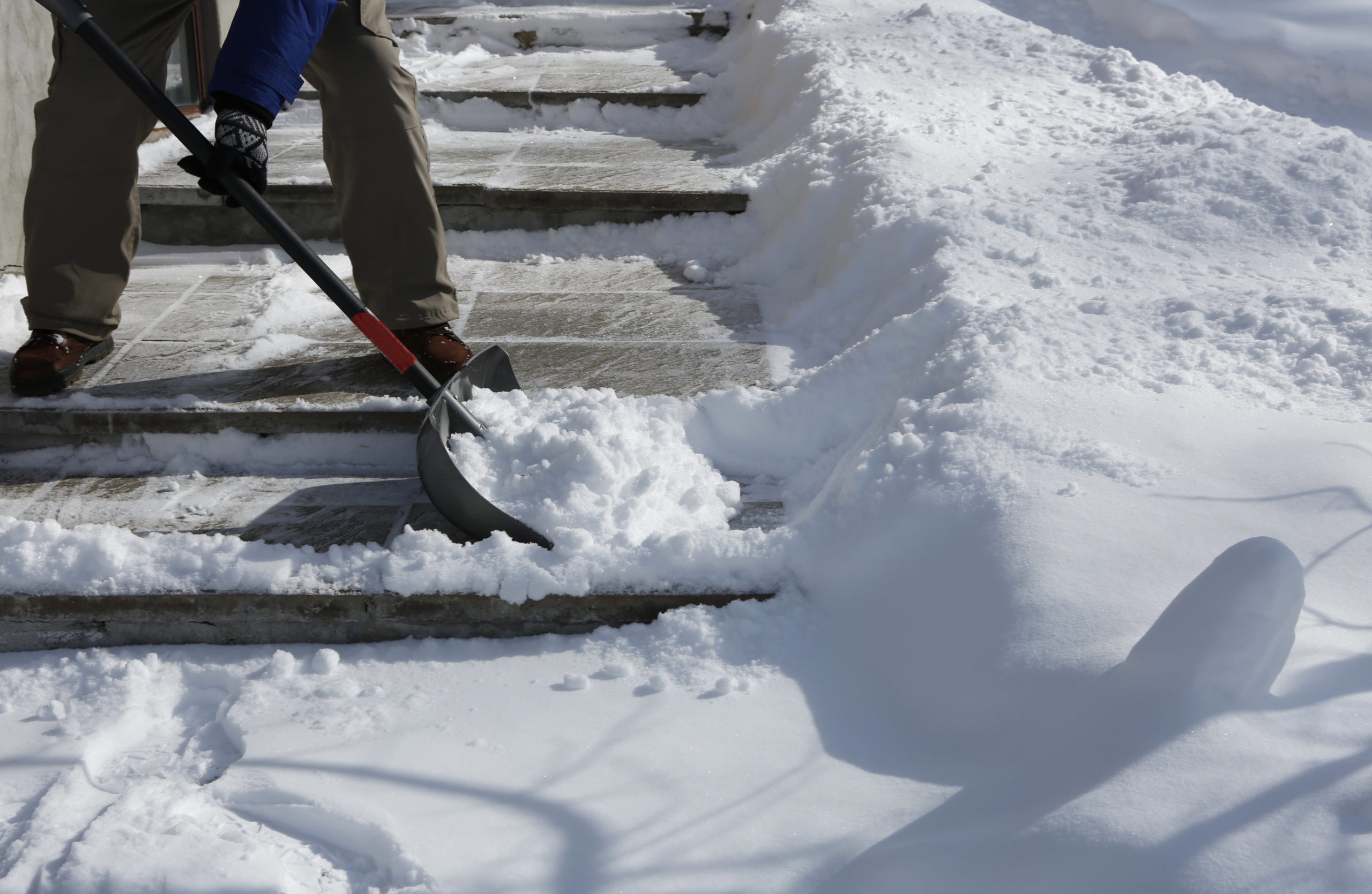snow shovel